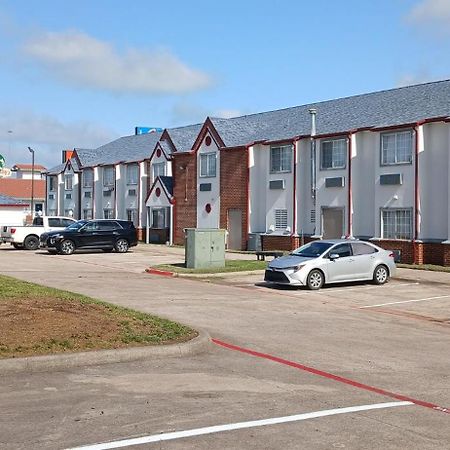 Red Roof Inn & Suites Euless - Dfw Airport Southwest Dış mekan fotoğraf